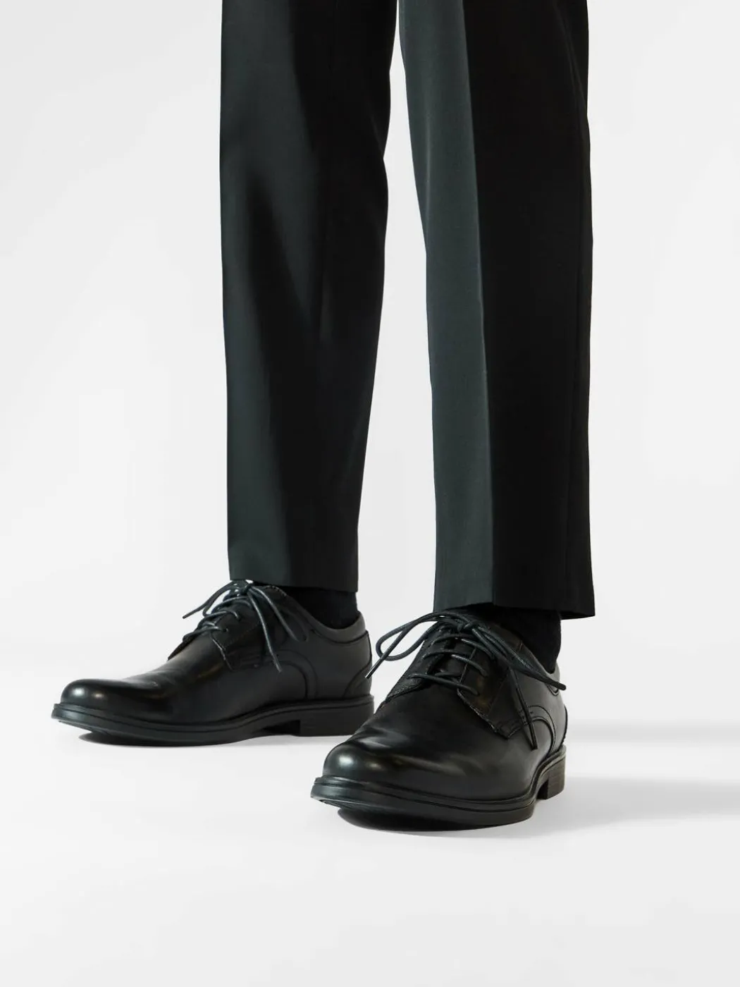 Scarpe basse Un Aldric Lace 261326777 Nero