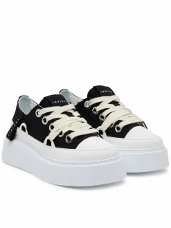 Scarpe da ginnastica Matilda Canvas Low 30102-025 Nero